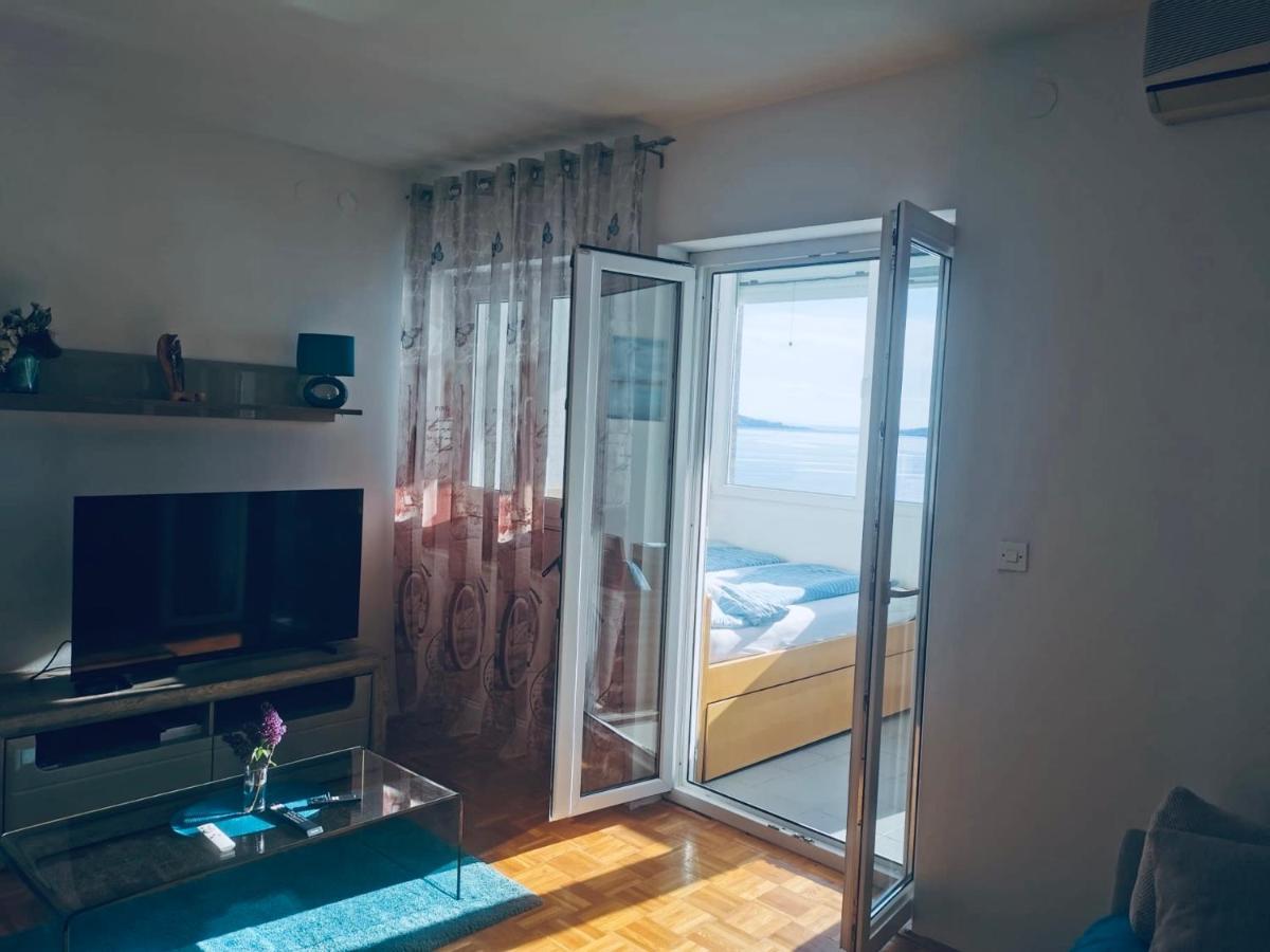 Appartement SUZANA Beautiful balcony sea view à Senj  Extérieur photo