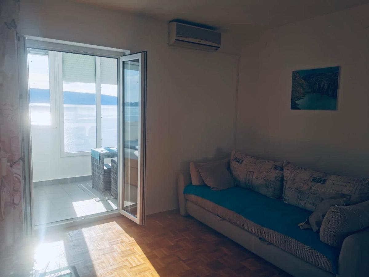 Appartement SUZANA Beautiful balcony sea view à Senj  Extérieur photo