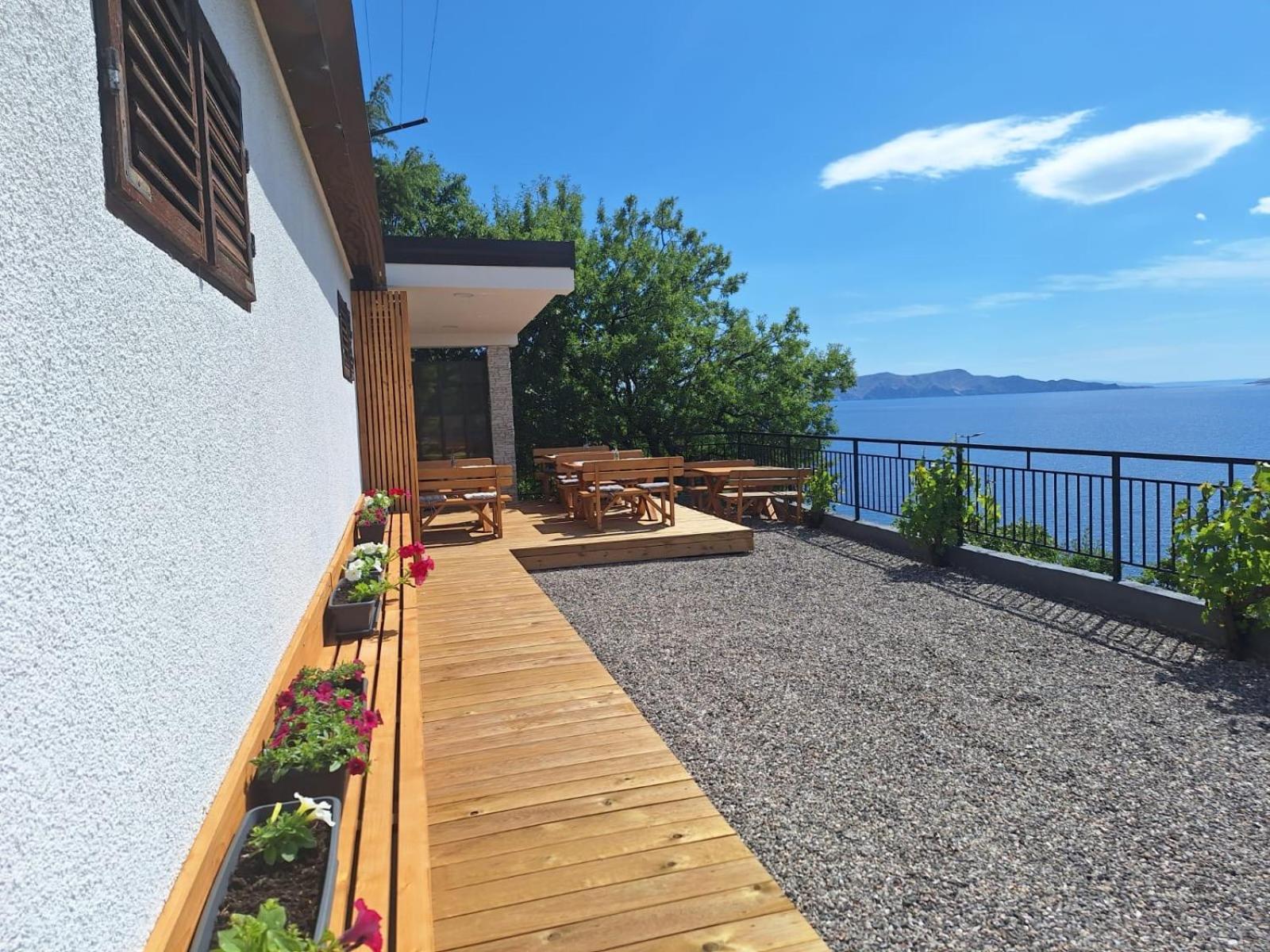 Appartement SUZANA Beautiful balcony sea view à Senj  Extérieur photo